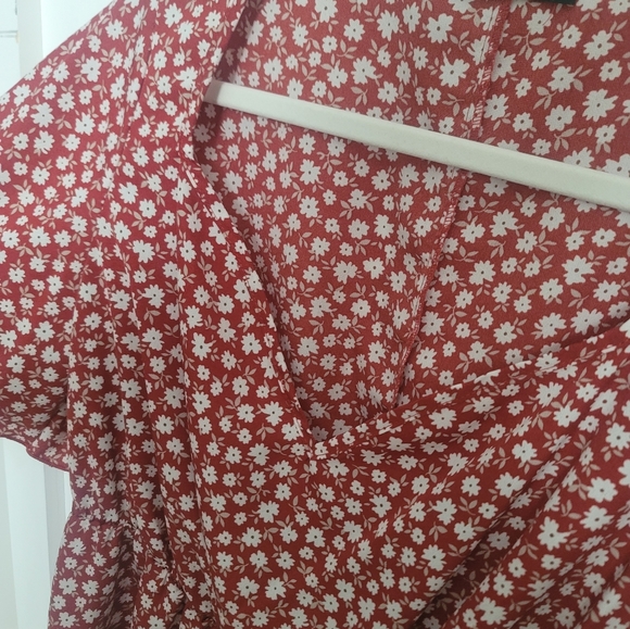 Women's Shein curve tops - Picture 4 of 4